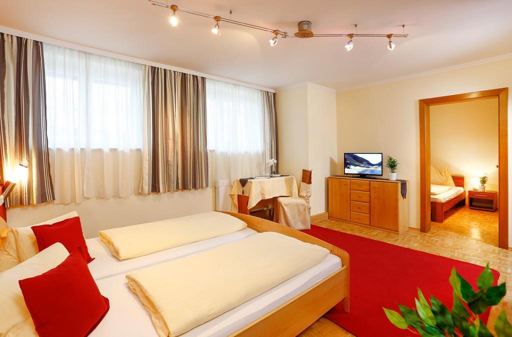 Pension Sendlhofer ราดชตัดท์ ภายนอก รูปภาพ